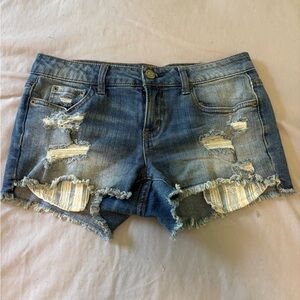 Brand: Aeropostale Condition: used  Size: 2  Color: medium denim wash